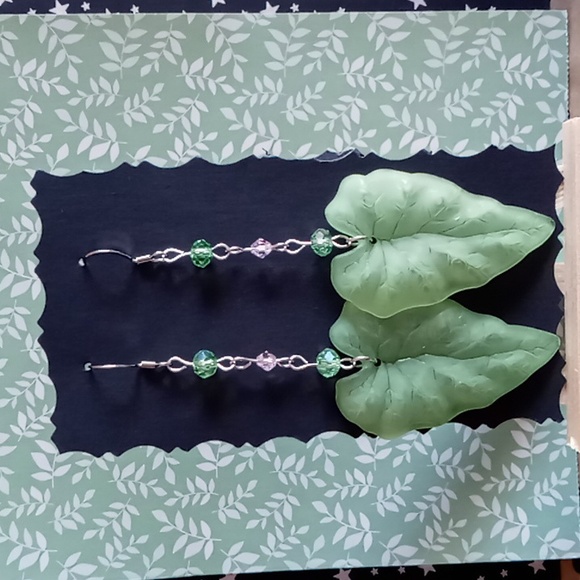 "Leaf Princess" Earrings - Picture 1 of 6